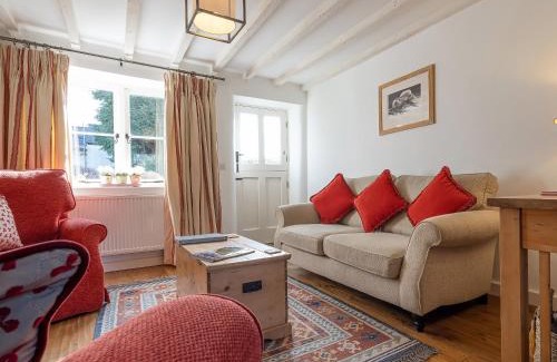 Great Longstone House | Periwinkle Cottage
