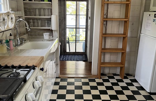 Brooklin Cottage | PERIWINKLE COTTAGE in Brooklin, Maine