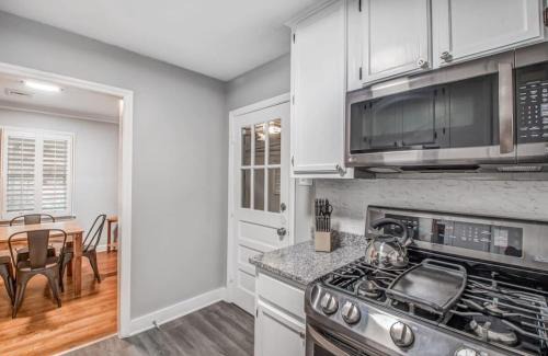 Memphis House | Perkins Paradise
