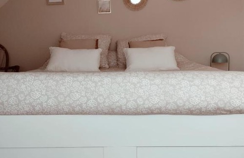 Lamballe Apartment | Perle rare, appartement paisible et cosy