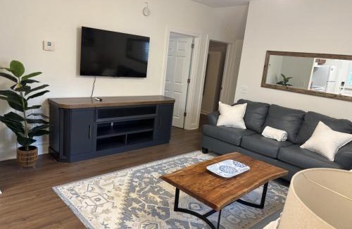 Whitemarsh Island Apartment | Perry Cove Retreat - Peaceful Creekside Guesthouse Near Historic Savannah and Beach