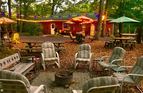 Shokan House | Pet, Family, and Party Friendly house perfect for 3 or more couples