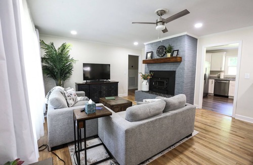 Greenville - Spartanburg House | Pet & Family Friendly 3-bedroom home in charming Greenville