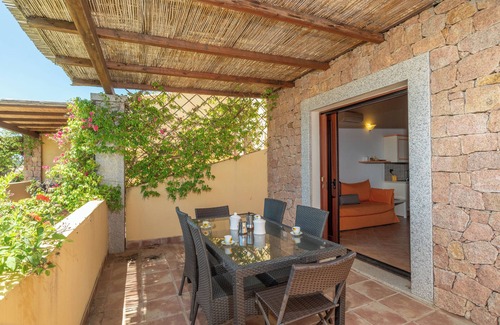 Santa Teresa di Gallura Villa | Pet-Friendly Villa Circe with Wi-Fi, Garden & Terrace