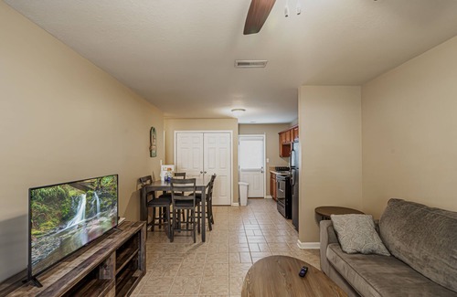 Clarksville House | Pet Friendly, 15 Minutes to Fort Campbell-B2