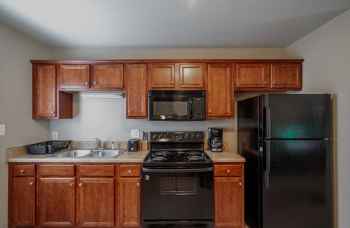 Clarksville House | Pet friendly, 15 minutes to Fort Campbell-B3