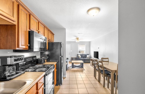 Clarksville House | Pet Friendly, 15 minutes to Ft Campbell-A1