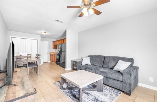 Clarksville House | Pet Friendly, 15 minutes to Ft Campbell-A1