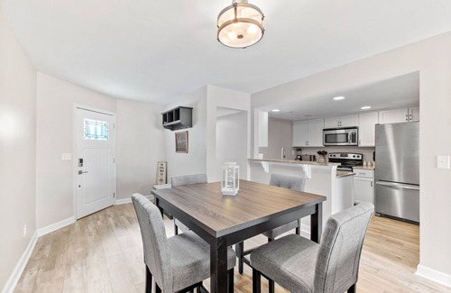 Vilano Beach House | Pet friendly, 15 min walk to Vilano Beach, beach chairs, umbrella, wagon