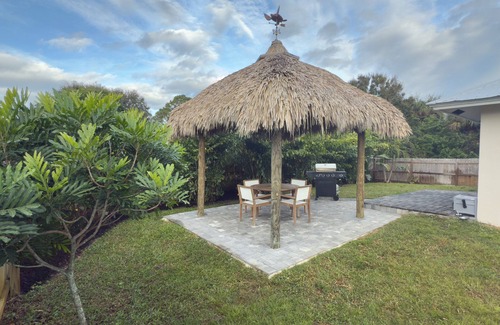Jensen Beach House | Pet Friendly 2bed/2bath coastal hideaway