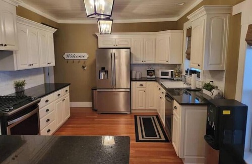 Medford House | Pet friendly 3 Bedroom home near Jacksonville