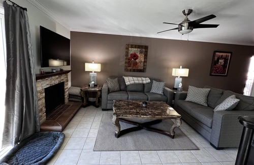 San Marcos Condo | Pet Friendly 3 br Condo Pool/Spa 25 min to Beach