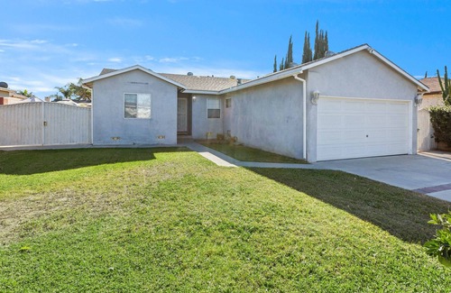 Walnut Valley House | Pet Friendly 3BR/2BA Queen Suite in West Covina