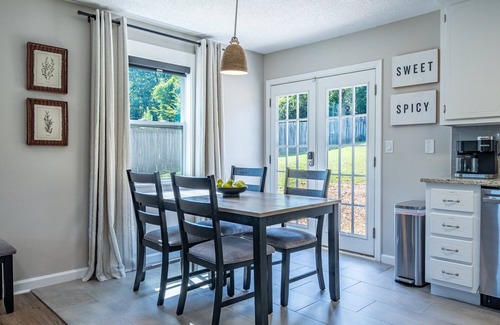 Rydal House | Pet-Friendly 3BR/2BA | Quiet Comfort Near Nature