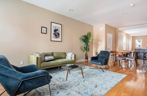 Southwest Center City House | Pet-Friendly 3BR House in Philly w/Fenced Patio