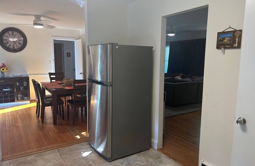 Eastport House | Pet Friendly, 4 Bedrooms in Annapolis, MD less than 2 miles to Naval Academy.
