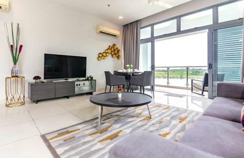 Nusajaya Apartment | [Pet-friendly] A Cozy 3BR Somerset Suite