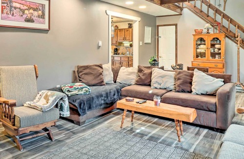 Mount Pocahontas House | Pet-Friendly Albrightsville Home w/ Deck!