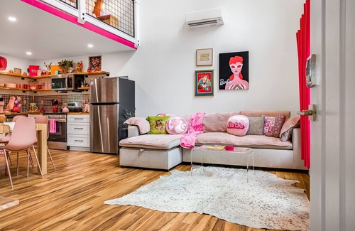 Ridgecrest House | Pet Friendly Barbie House w/Hot Tub, 5 Min from Town/15 Min to Asheville