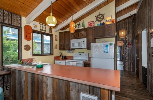 Rockaway Beach House | Pet Friendly Beachfront Home with Oceanfront Deck, Amazing Views, Walk to Town