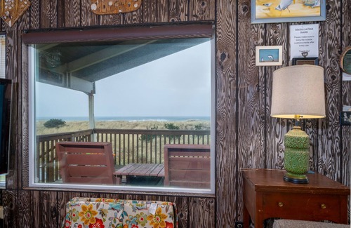 Rockaway Beach House | Pet Friendly Beachfront Home with Oceanfront Deck, Amazing Views, Walk to Town
