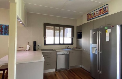 Maroochydore House | Pet friendly beach shack in the heart of Cotton Tree