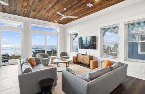 Indian Pass House | Pet Friendly Beach House - Seahorse by Panhandle Getaways