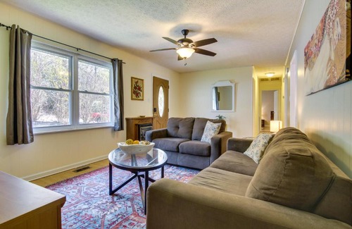 Ridgecrest House | Pet-Friendly Black Mountain Vacation Home with Deck