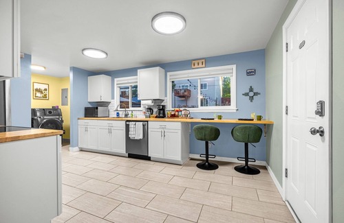 Stratmoor House | Pet-Friendly Colorado Springs Home Near Fort Carson & Garden of the Gods