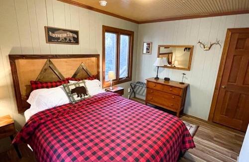 Deep Gap House | Pet friendly cabin on 5 Acres near Boone & parkway
