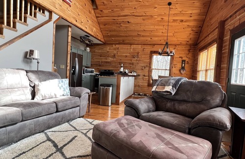 Purlear Cabin | Pet Friendly Cabin with Amazing Views