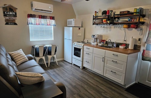 Warsaw Cabin | Pet friendly cabin with King bed