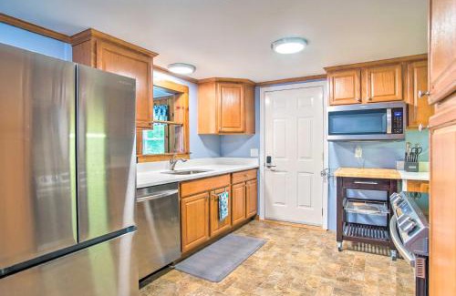 Dennis Port House | Pet-Friendly Cape Cod Getaway Less Than 1 Mi to Beach