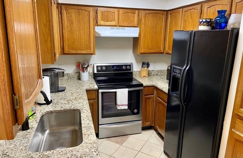 Euless House | Pet Friendly, Charming 3BR in DFW