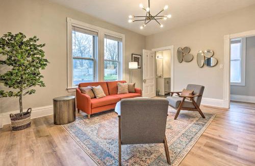 East Walnut HIlls Apartment | Pet-Friendly Condo with Deck about 3 Mi to Dtwn!