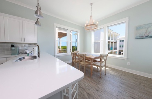 Gulf Shores Cottage | Pet Friendly Cottage - Heated Pool - Sleeps 10!