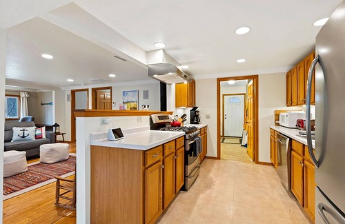 Egg Harbor Cottage | Pet Friendly Cottage in Egg Harbor-Close to Beach