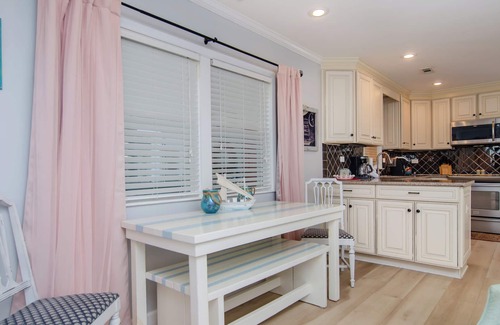 Kure Beach House | Pet Friendly Cottage Minutes from the KB Pier