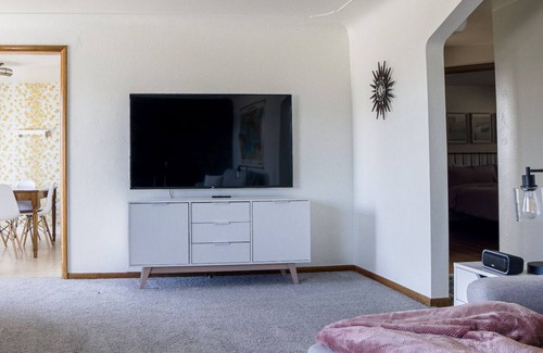 Lamar Heights Area House | Pet Friendly | Cozy Mid-Mod Home | Minutes to Old Town Arvada | Downtown Denver