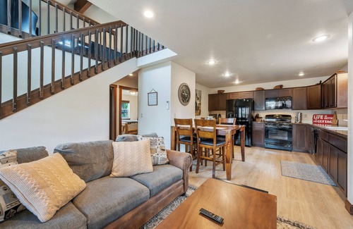 Dover Bay House | Pet Friendly Dover Bay Getaway