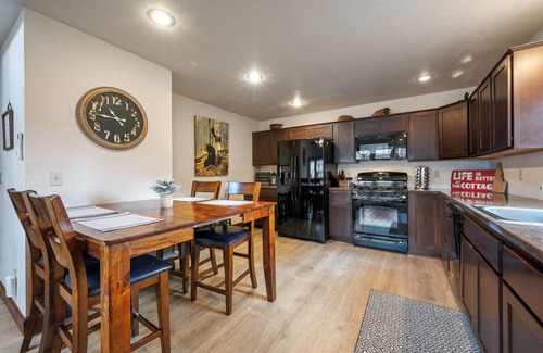 Dover Bay House | Pet Friendly Dover Bay Getaway