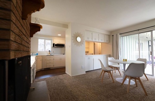 Farmington House | Pet Friendly - Downtown Farmington - 6+ Months Minimum