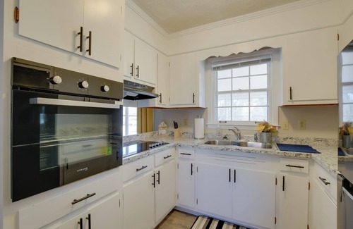 Easley House | Pet-Friendly Easley Family House w/Game Room