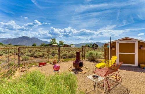 Taos Apartment | Pet-Friendly El Prado Vacation Rental with Views!