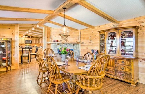 Ellijay House | Pet-Friendly Ellijay Escape w/Yard & Grill!