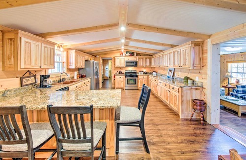 Ellijay House | Pet-Friendly Ellijay Escape w/Yard & Grill!