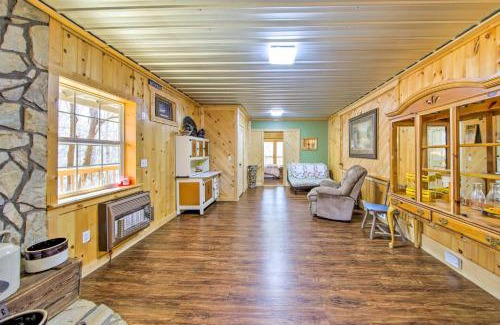 Ellijay House | Pet-Friendly Ellijay Escape with Yard and Grill!