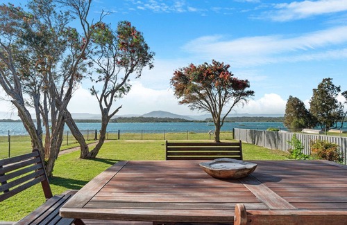 Orient Point House | Pet-Friendly Escape - Book 3, Pay for 2!