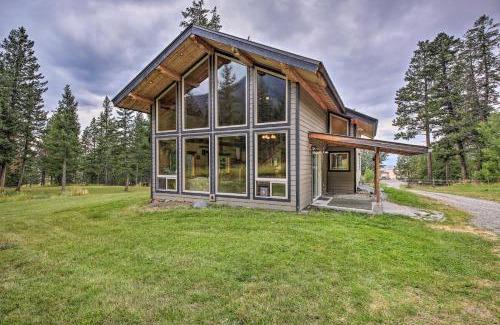 Eureka House | Pet-Friendly Eureka Getaway with Mountain Views