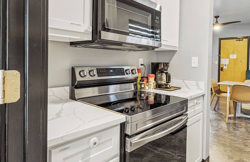 Pacific Hotel | Pet friendly family suite West of St. Louis with pool at The Landing Hub Boutique Hotel